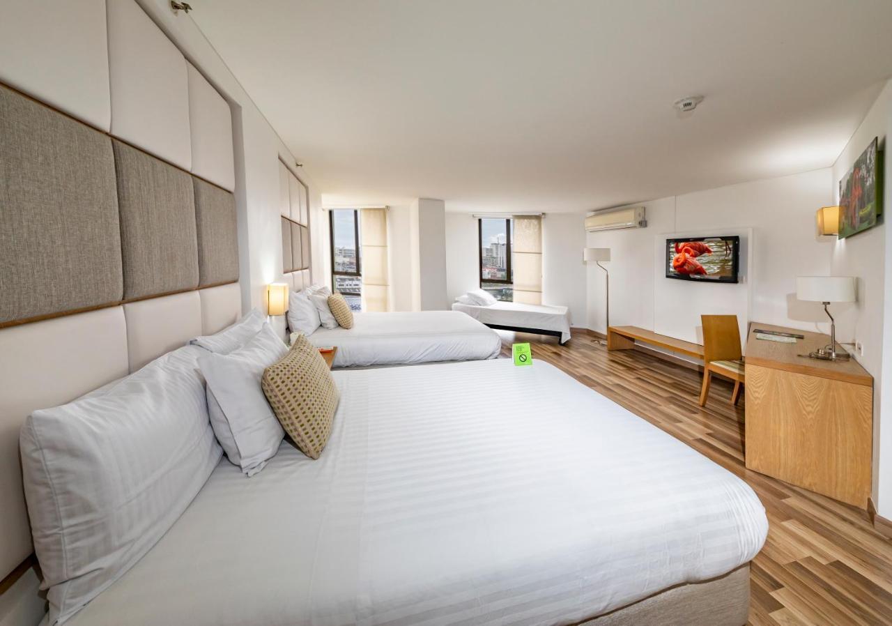 Hotel Cosmos กาลี ภายนอก รูปภาพ