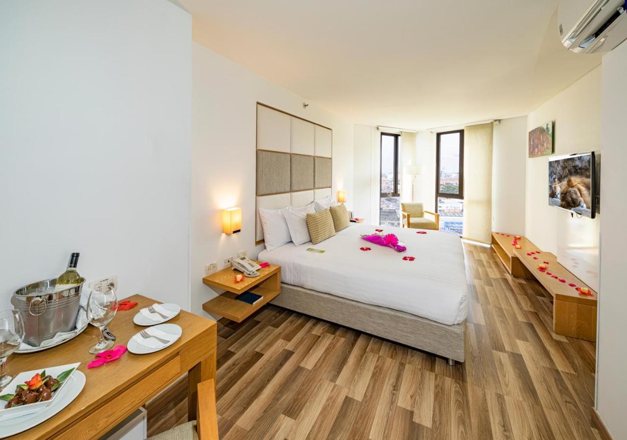 Hotel Cosmos กาลี ภายนอก รูปภาพ